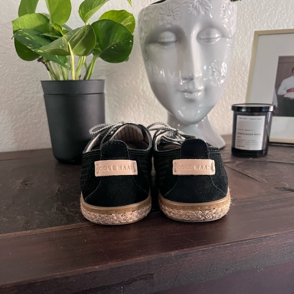 Cole Haan navy boat shoe - Picture 7 of 7